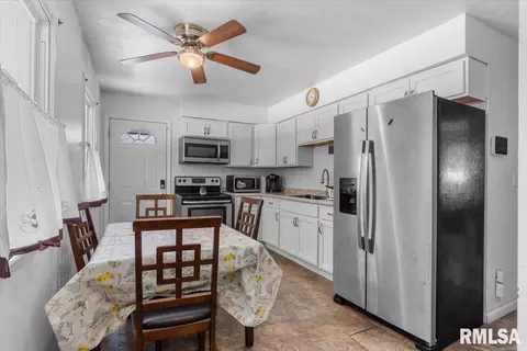 Kitchen - 1757 Fairmont Dr, Springfield, IL 62702 photo 1 of 1