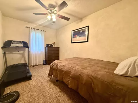 Bedroom - 5248 Carlton St, Springfield, IL 62703 photo 3 of 3