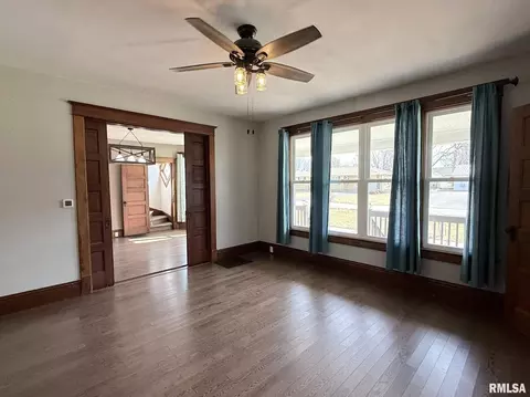 Living - 109 E West St, Oneida, IL 61467 photo 3 of 12