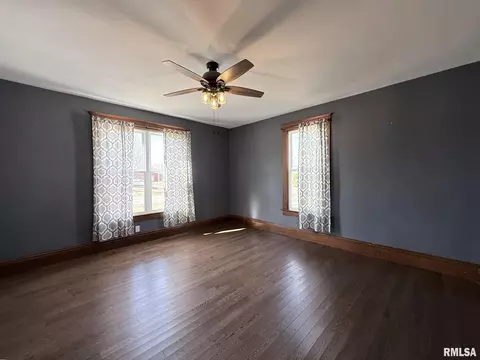 Bedroom - 109 E West St, Oneida, IL 61467 photo 1 of 14