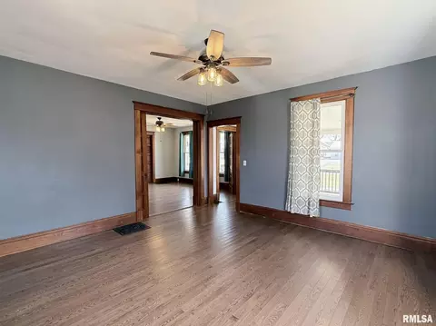 Living - 109 E West St, Oneida, IL 61467 photo 2 of 12