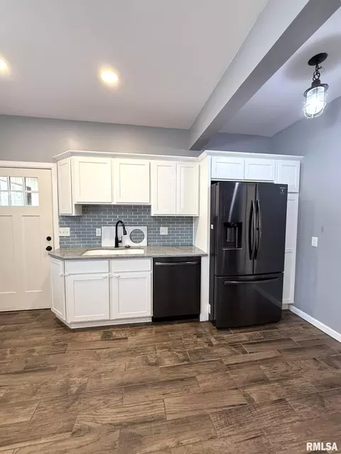 Kitchen - 109 E West St, Oneida, IL 61467 photo 1 of 3