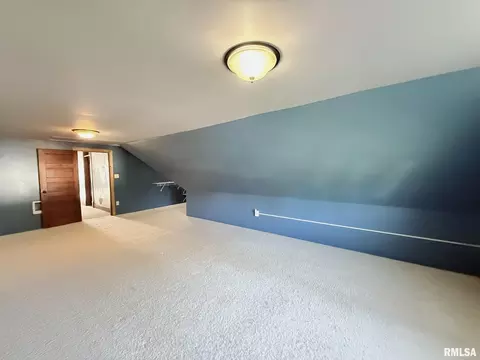 Bedroom - 109 E West St, Oneida, IL 61467 photo 7 of 14