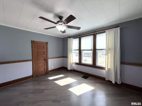 Living - 109 E West St, Oneida, IL 61467 photo 12 of 12