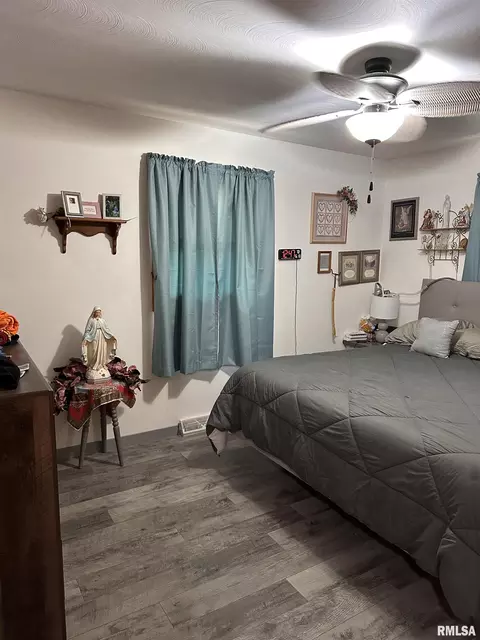 Bedroom - 2309 Griffiths Ave, Springfield, IL 62702 photo 3 of 3