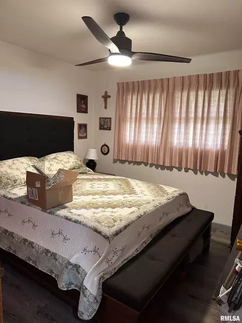 Bedroom - 2309 Griffiths Ave, Springfield, IL 62702 photo 2 of 3