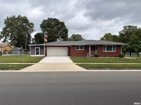 2309 Griffiths Ave, Springfield, IL 62702