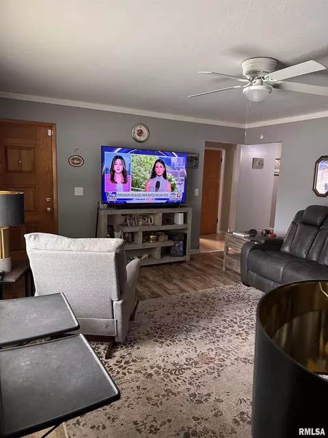 Living - 2309 Griffiths Ave, Springfield, IL 62702 photo 1 of 2