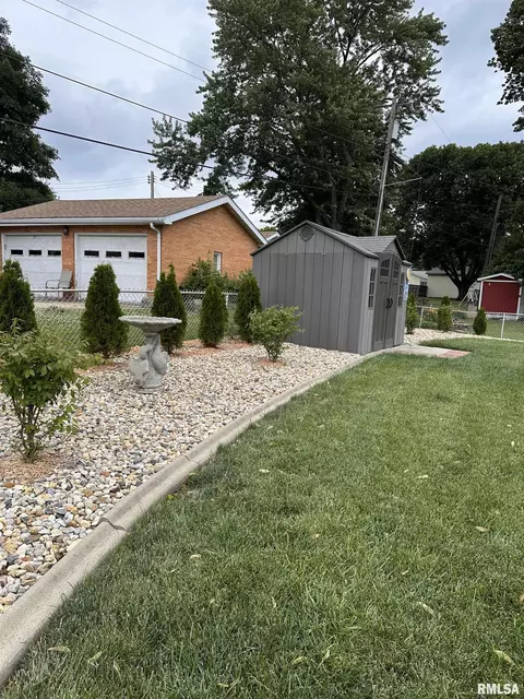 Exterior - 2309 Griffiths Ave, Springfield, IL 62702 photo 1 of 4