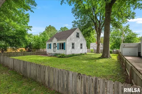 Exterior - 3516 Sherman St, Springfield, IL 62703 photo 3 of 9
