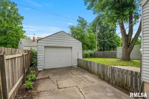 Exterior - 3516 Sherman St, Springfield, IL 62703 photo 5 of 9