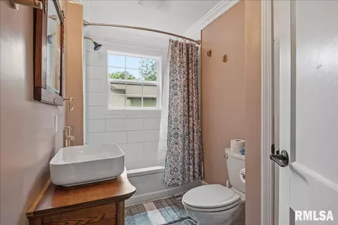 Bath - 3516 Sherman St, Springfield, IL 62703 photo 1 of 1