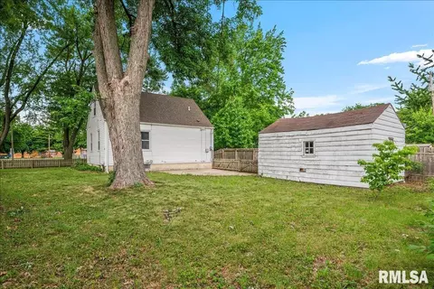 Exterior - 3516 Sherman St, Springfield, IL 62703 photo 8 of 9