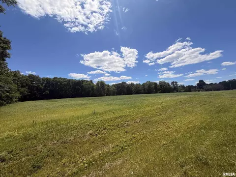 Rt 48 South Highway, Taylorville, IL 62568