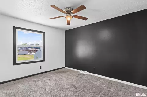 Bedroom - 521 Herndon St, Springfield, IL 62702 photo 9 of 10