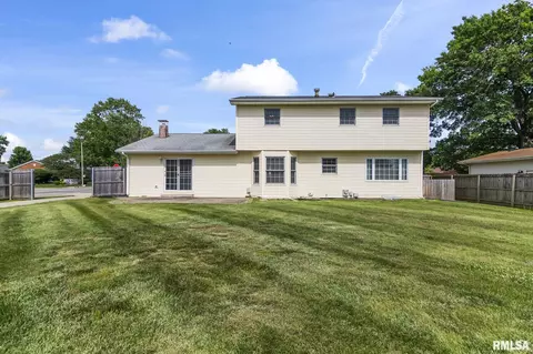Exterior - 2601 Interlacken Rd, Springfield, IL 62704 photo 6 of 8