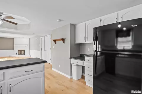 Kitchen - 2601 Interlacken Rd, Springfield, IL 62704 photo 4 of 5