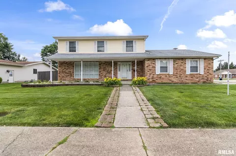 2601 Interlacken Rd, Springfield, IL 62704