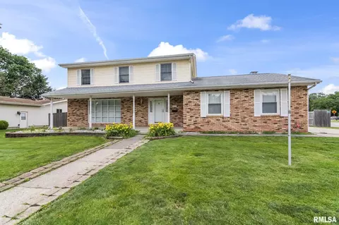 Exterior - 2601 Interlacken Rd, Springfield, IL 62704 photo 2 of 8