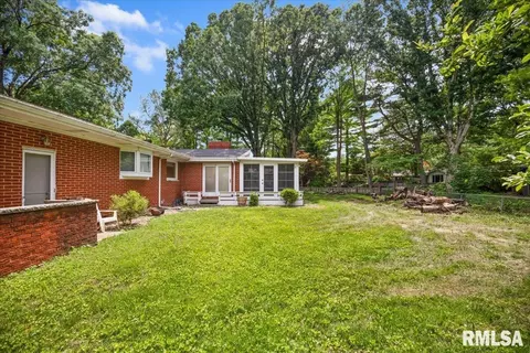 Exterior - 9 Inverness Rd, Springfield, IL 62704 photo 4 of 6