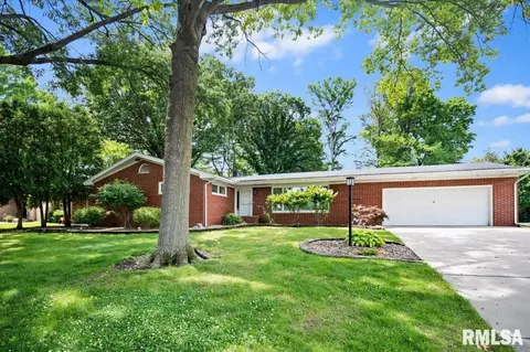 Exterior - 9 Inverness Rd, Springfield, IL 62704 photo 2 of 6