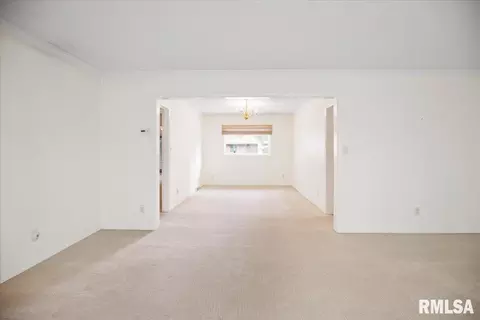 Living - 9 Inverness Rd, Springfield, IL 62704 photo 1 of 5