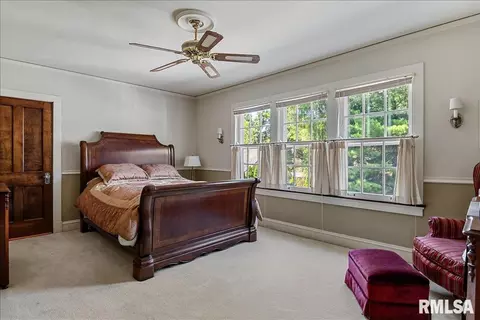 Bedroom - 1525 S Wiggins Ave, Springfield, IL 62704 photo 4 of 7