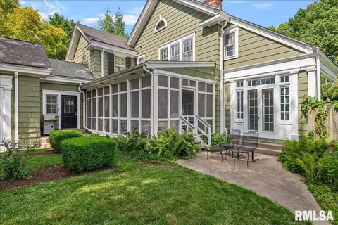 Exterior - 1525 S Wiggins Ave, Springfield, IL 62704 photo 9 of 11