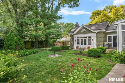 Exterior - 1525 S Wiggins Ave, Springfield, IL 62704 photo 10 of 11