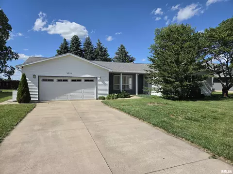 2013 W Losey St, Galesburg, IL 61401