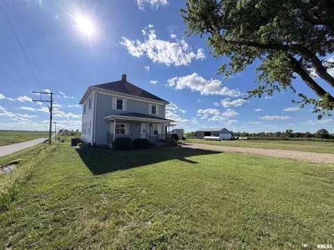 2558 E County Highway 17 Hwy, Avon, IL 61415