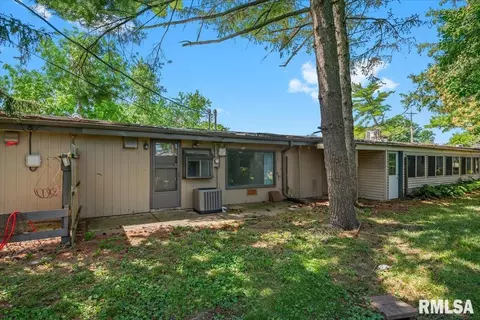 Exterior - 6600 S 6th St, Springfield, IL 62712 photo 3 of 13