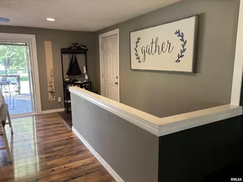 Entry Way - 307 Bittersweet St, Payson, IL 62360 photo 1 of 3