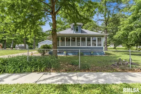 2141 Watch Ave, Springfield, IL 62702
