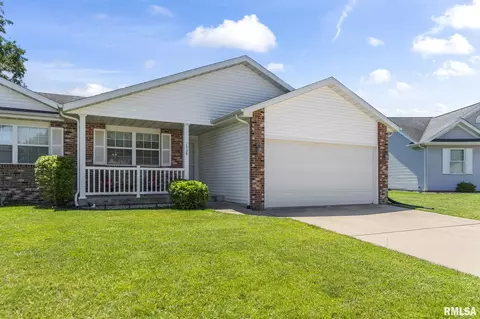 2908 Ocala Ln, Springfield, IL 62702