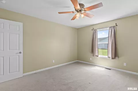 Bedroom - 2908 Ocala Ln, Springfield, IL 62702 photo 2 of 7