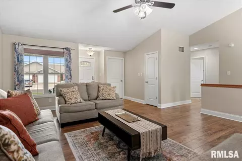 Other - 2907 Cindy Ln, Springfield, IL 62711 photo 3 of 14