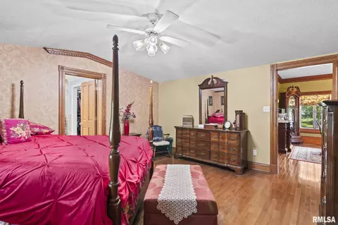 Bedroom - 4755 W Washington St, Springfield, IL 62711 photo 3 of 11
