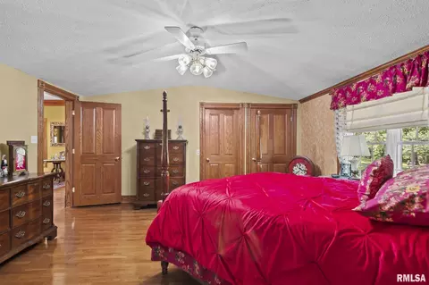 Bedroom - 4755 W Washington St, Springfield, IL 62711 photo 1 of 11