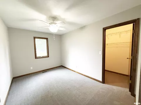 Bedroom - 1908 Bayview Ct, Springfield, IL 62704 photo 4 of 5