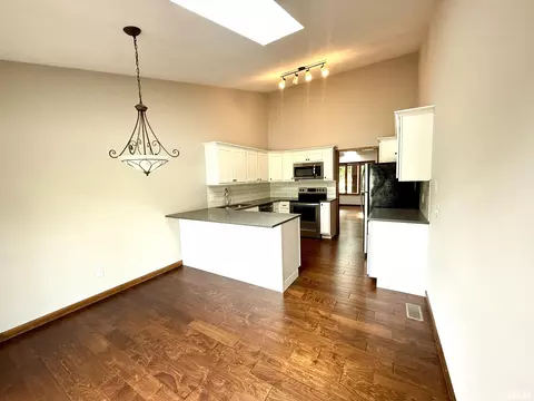 Kitchen - 1908 Bayview Ct, Springfield, IL 62704 photo 1 of 6