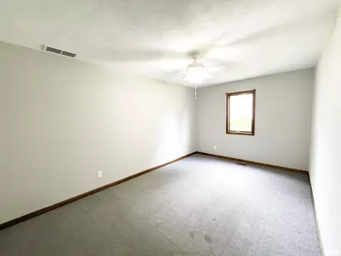 Bedroom - 1908 Bayview Ct, Springfield, IL 62704 photo 2 of 5