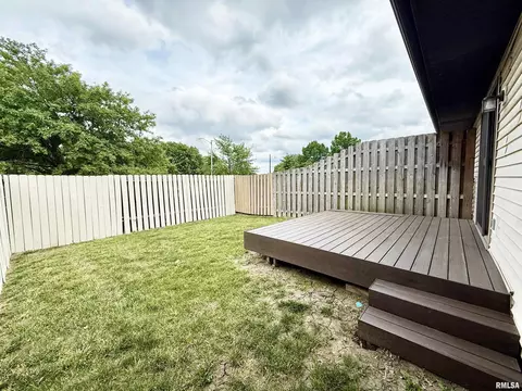 Exterior - 1908 Bayview Ct, Springfield, IL 62704 photo 6 of 6