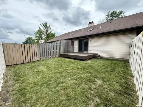 Exterior - 1908 Bayview Ct, Springfield, IL 62704 photo 5 of 6