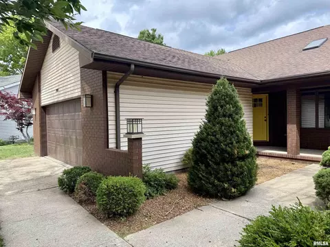 Exterior - 1908 Bayview Ct, Springfield, IL 62704 photo 2 of 6
