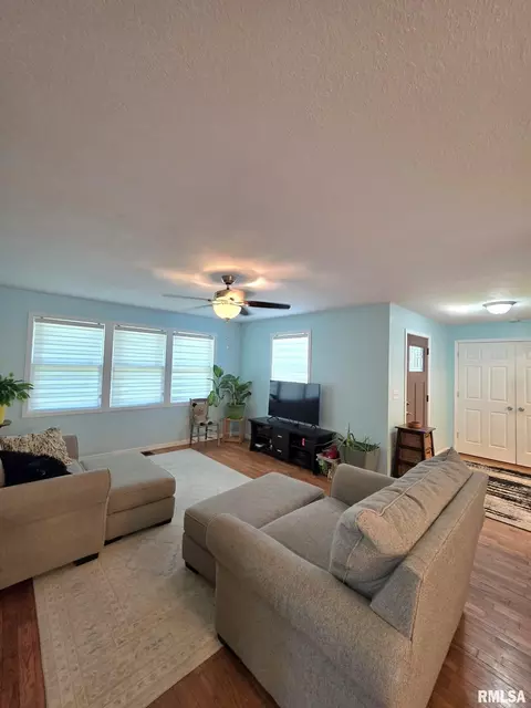 103 W Jefferson St, Camp Point, IL 62320 photo 17