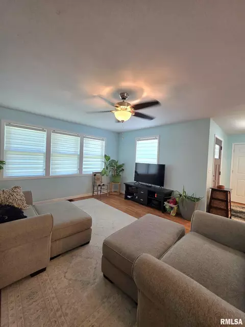 103 W Jefferson St, Camp Point, IL 62320 photo 16