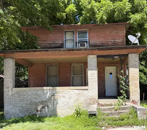 119 Laurel Ave, Galesburg, IL 61401