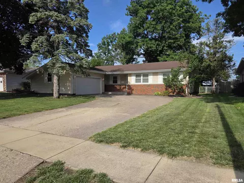 2609 Interlacken Rd, Springfield, IL 62704