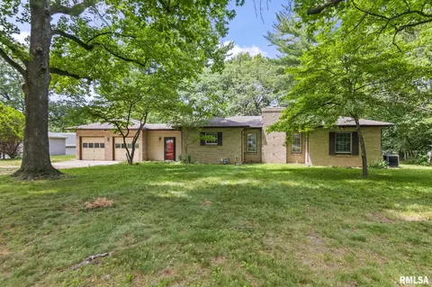 21 W Hazel Dell Ln, Springfield, IL 62712